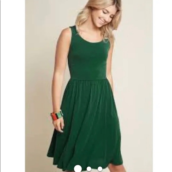 Modcloth Dresses & Skirts - EUC ModCloth Simple Swish green dress S